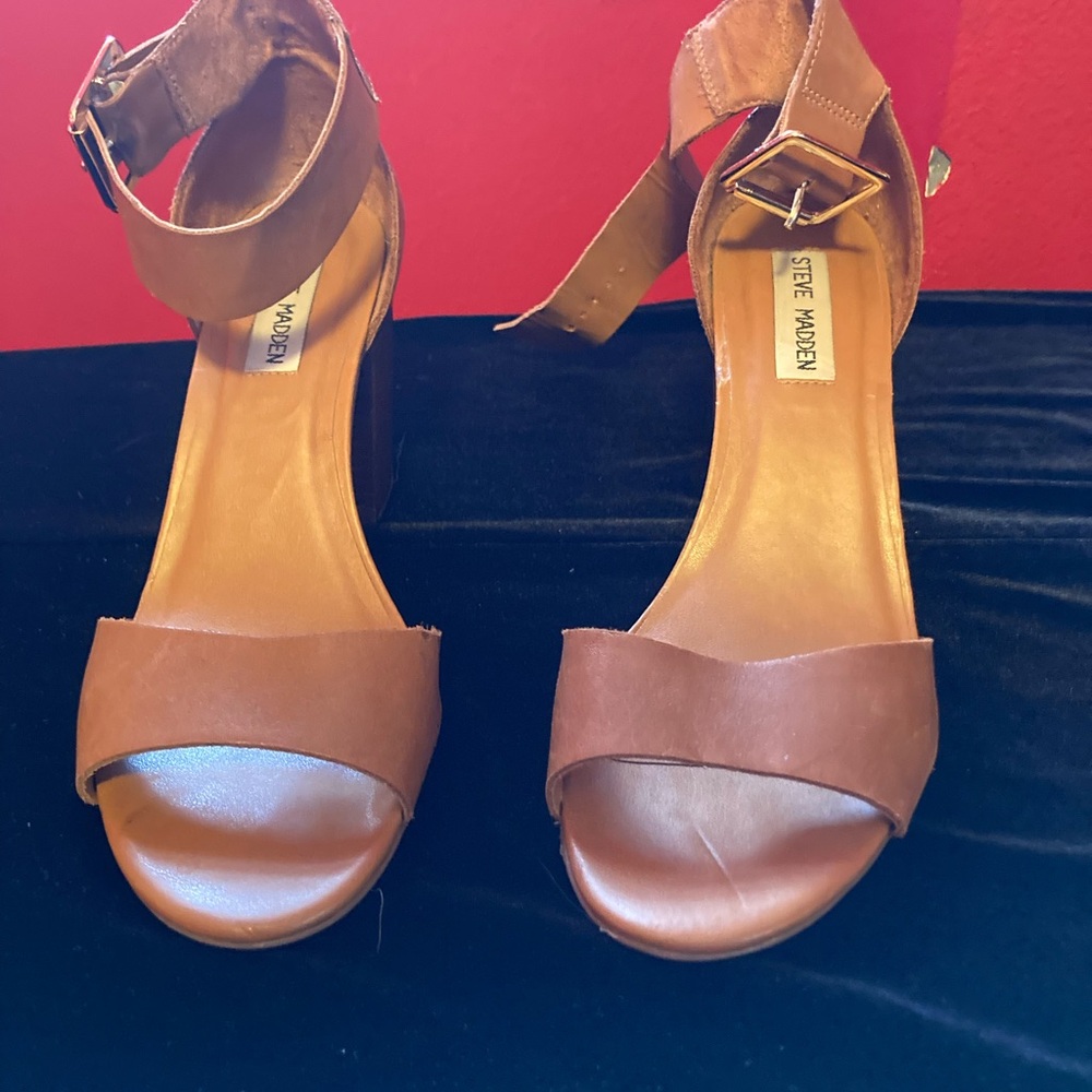 Steve Madden Astoriaa Leather Sandle